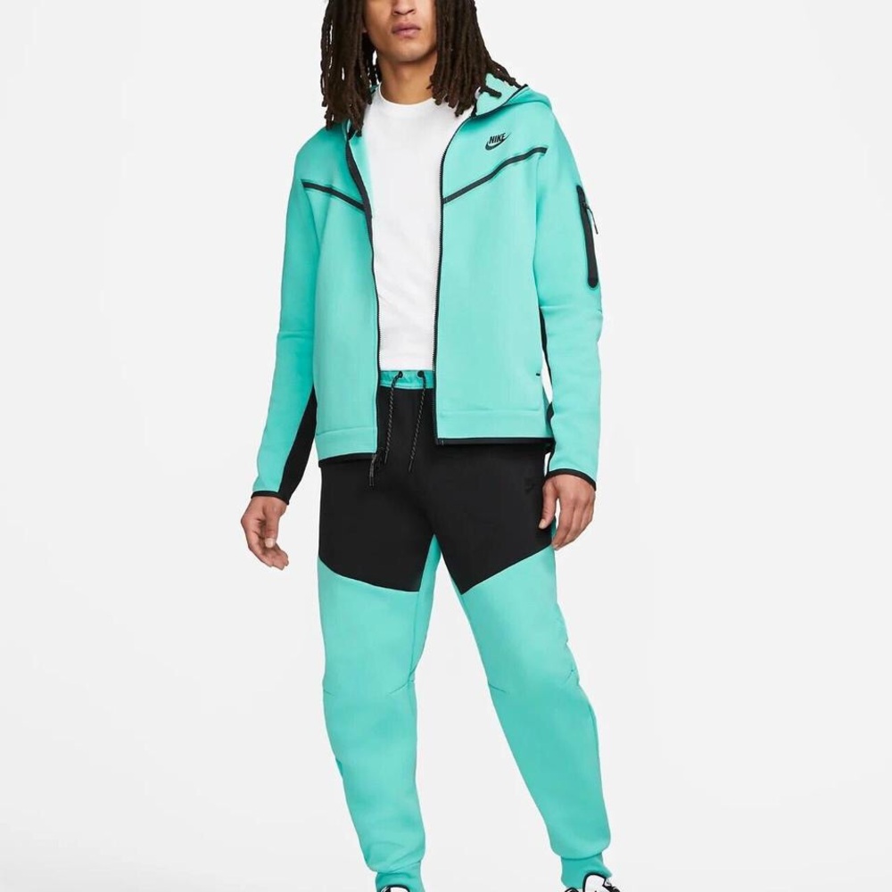 Nike Tech Teal Set